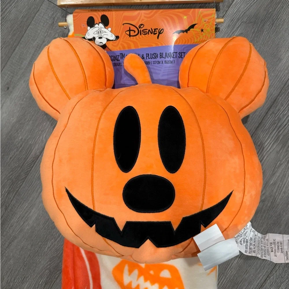 Disney Mickey Mouse Pumpkin Plush Throw Set